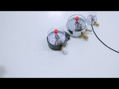 NO+NO ब्लैक स्टील केस 1.6MPa 100mm 380V इलेक्ट्रिक कॉन्टैक्ट मैनोमीटर AC प्रेशर गेज