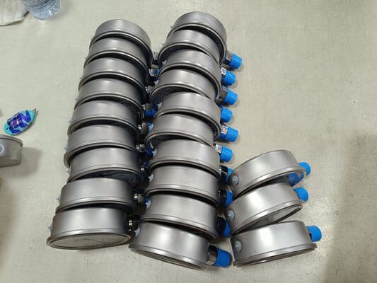 0-2.5MPa/0-25kgf/cm2 रेंज और सदमे प्रतिरोधी डिजाइन के साथ 4-इंच 100 मिमी तरल भरा हाइड्रोलिक प्रेशर गेज