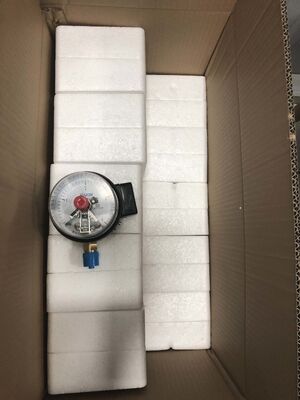 ऑटोमेशन के लिए दोहरी सीमा नियंत्रण और 380 वी 10 वीए के साथ 4 इंच (100 मिमी) इलेक्ट्रिक संपर्क दबाव गेज